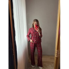 Женская пижама красная в клетку с белым кантом